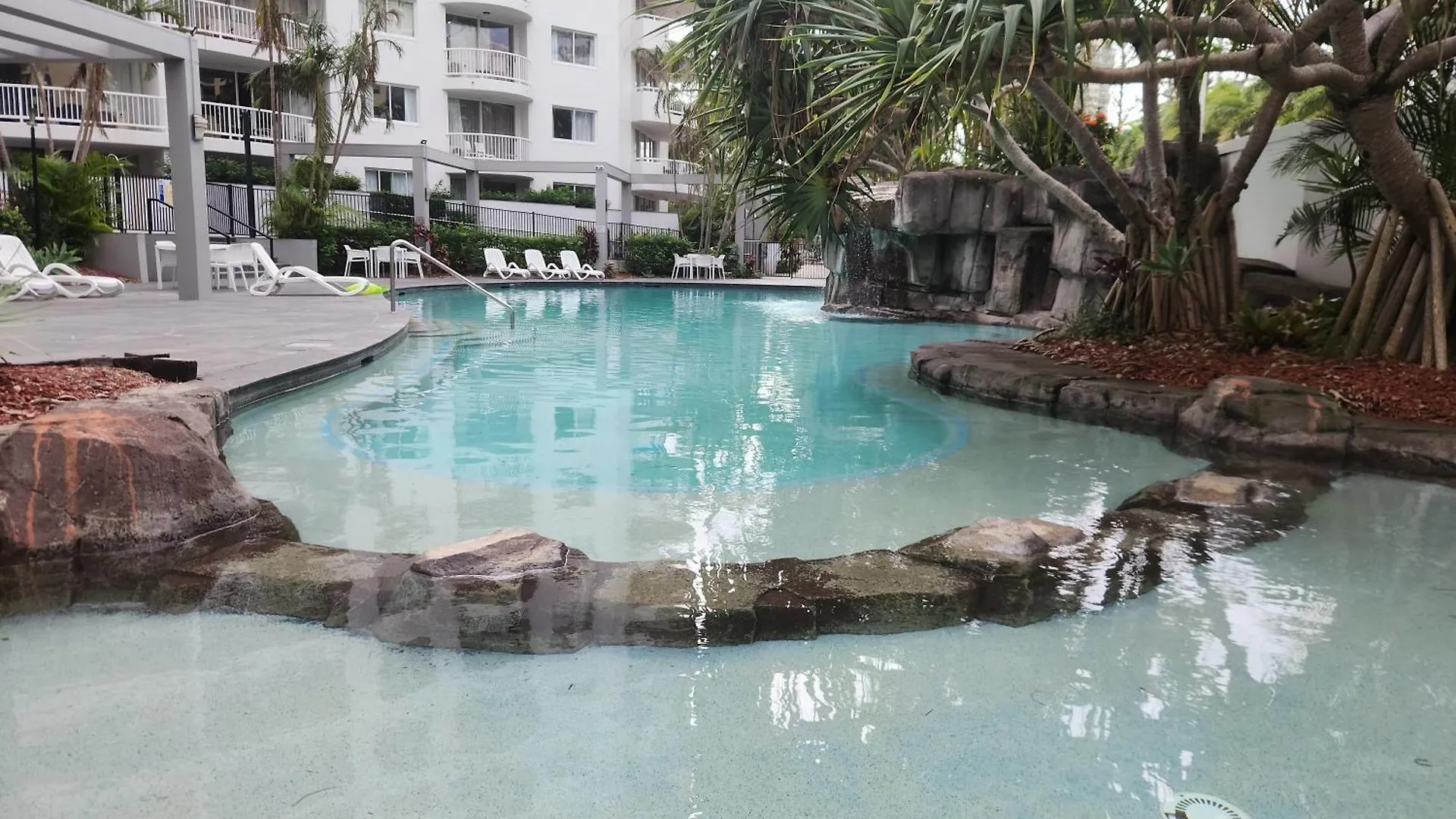 Apartman Sun, Surf, Pool Walk To All! Gold Coast