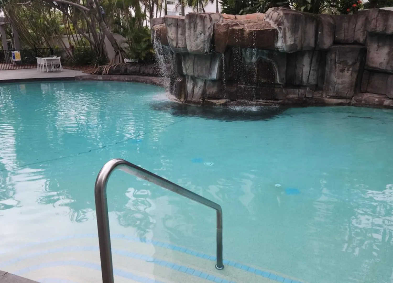 Sun, Surf, Pool Walk To All! Gold Coast Apartman
