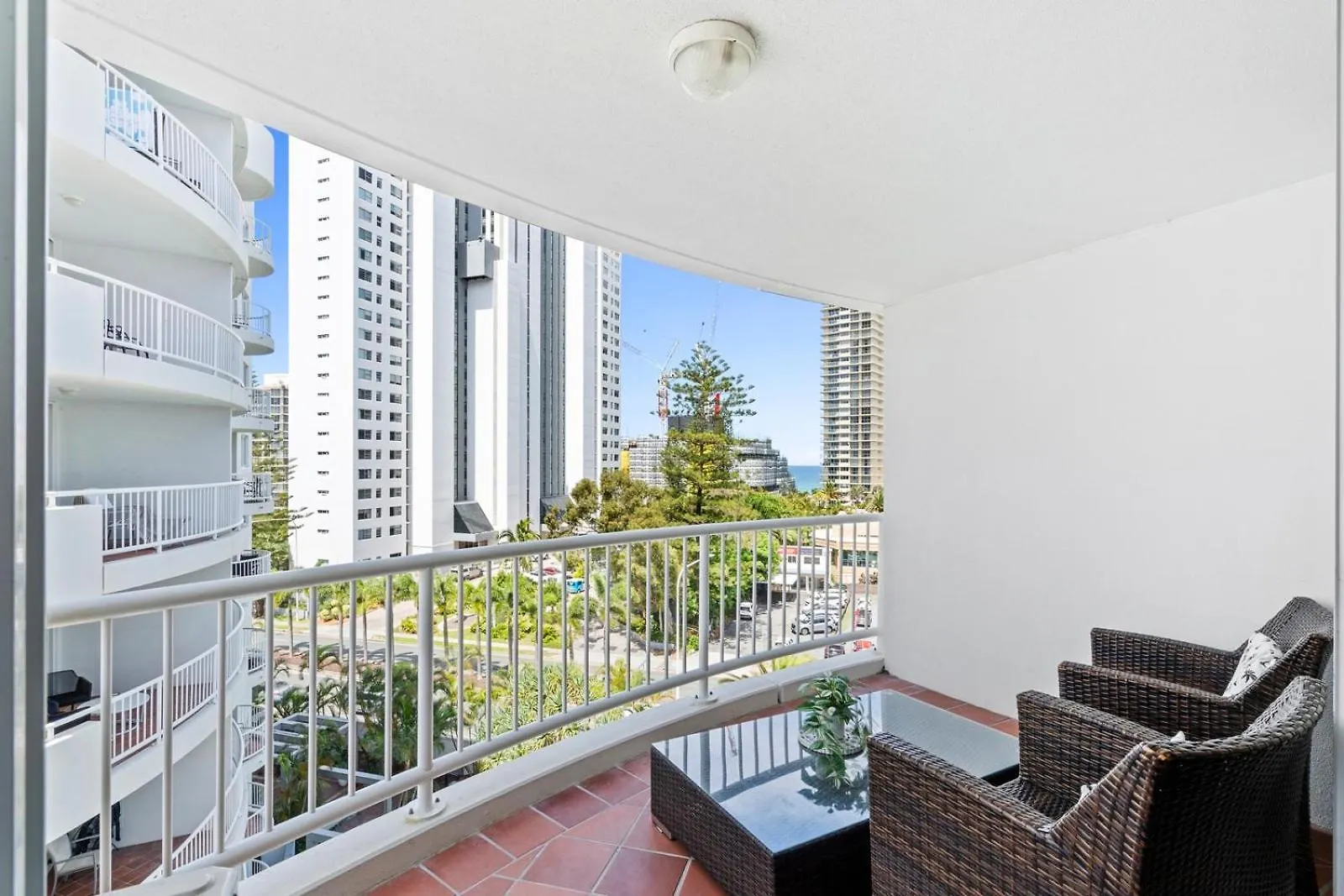 Apartman Sun, Surf, Pool Walk To All! Gold Coast